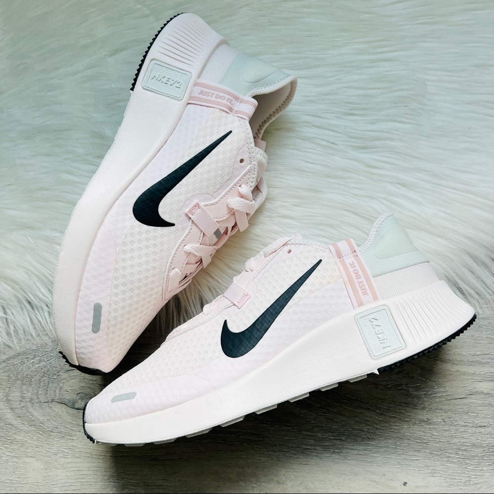 NWT Nike Reposto Women’s Shoes - Picture 4 of 9
